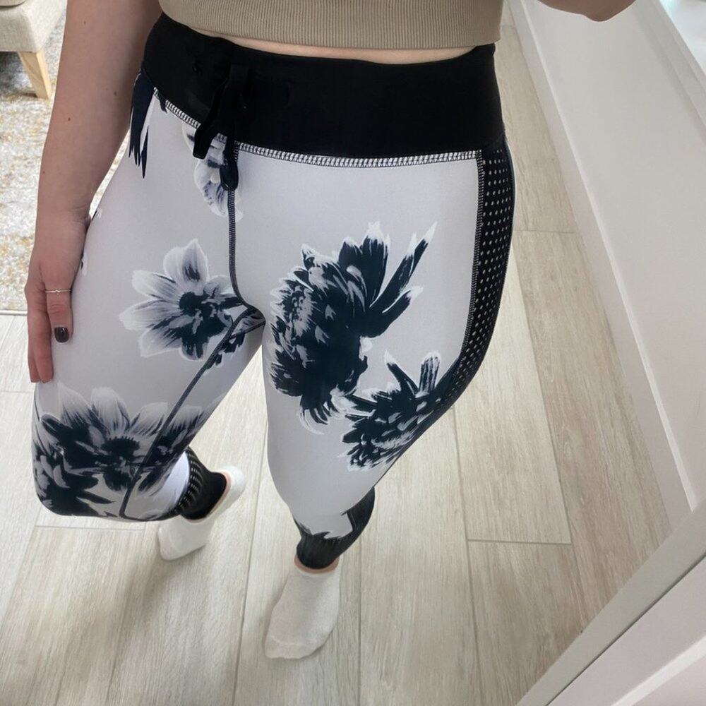 Body Language Phillips Floral Leggings Size Small - Picture 3 of 6